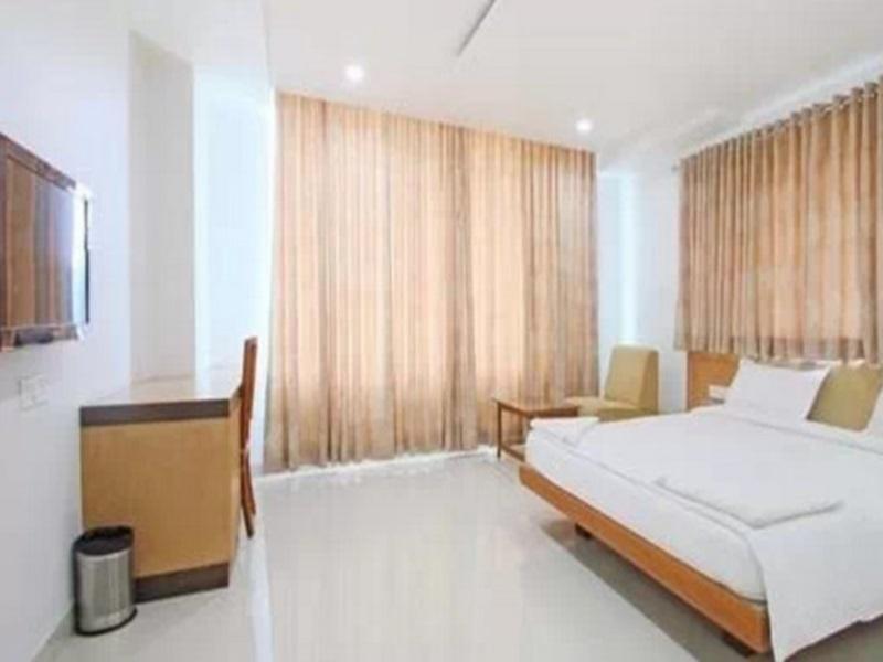Fabhotel Syberitic Suites Gachibowli - Fully Vaccinated Staff Kondapur  Exterior foto